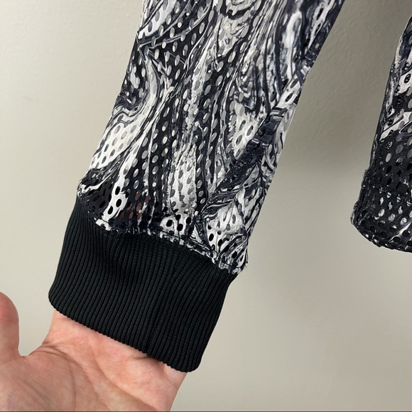 VICTORIA'S SECRET Black White Marble Swirl Mesh Sport Drawstring Hoodie - Picture 8 of 14